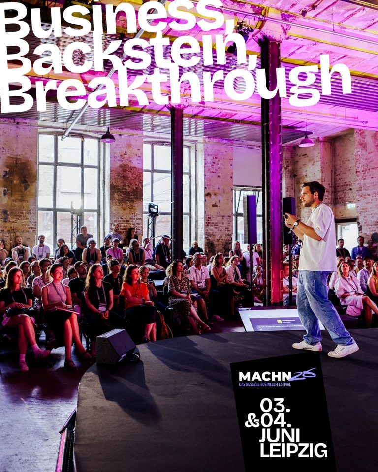 Menschen bei einem Festival